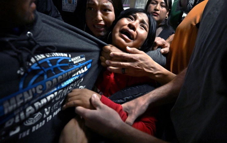 Carol Guzy wint World Press Photo 2026