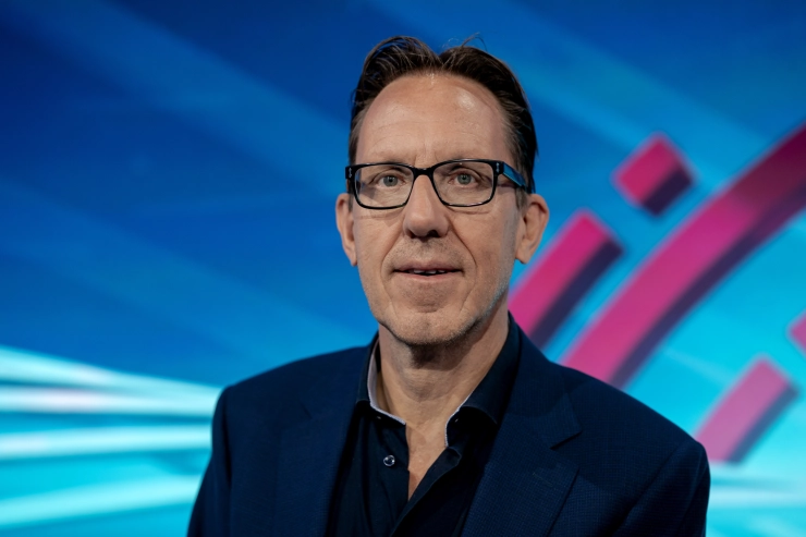 Gio Lippens gaat met pensioen en stopt als wielerverslaggever bij de NOS