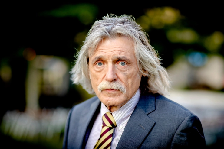 Mediabedrijf Talpa ‘schrikt’ van uitlatingen Johan Derksen en gaat in gesprek