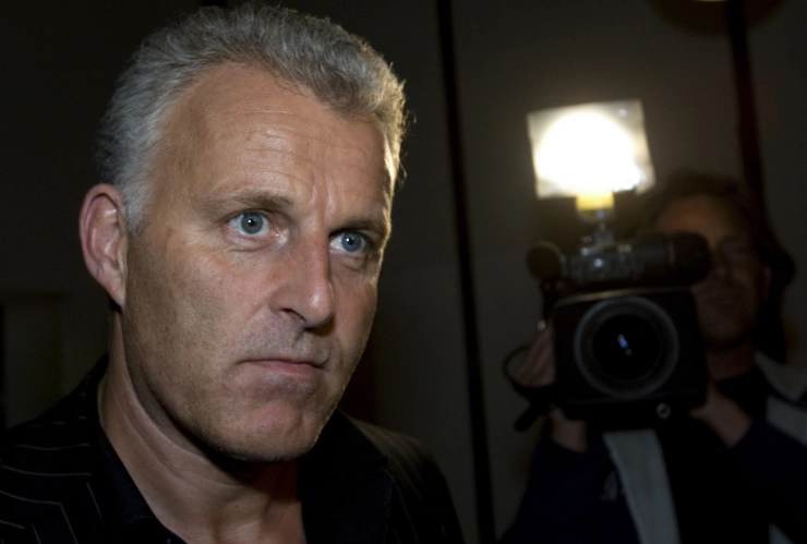 Familie herdenkt Peter R. de Vries twee jaar na moordaanslag