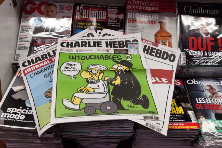 Speciale editie Charlie Hebdo verschijnt jaar na aanslag