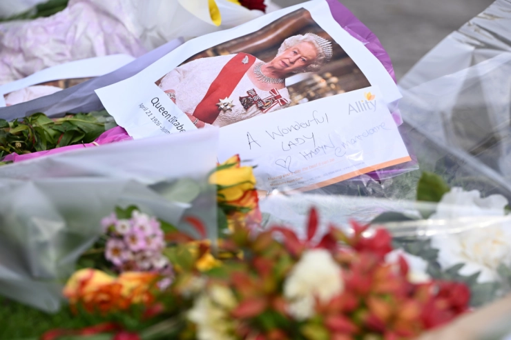 Nederlandse kranten gewijd aan ‘plichtsgetrouwe’ Elizabeth