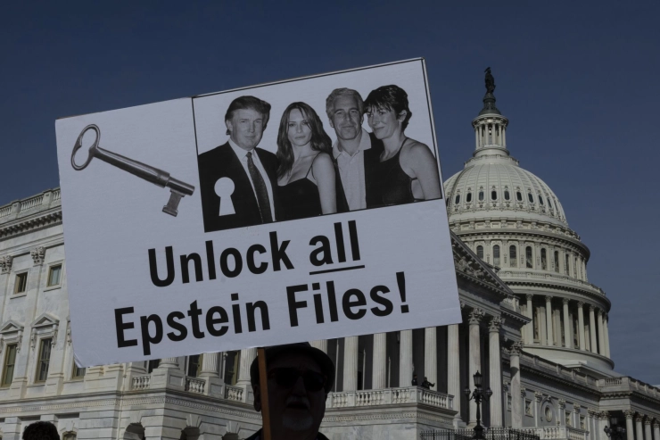 Amerikaanse president Trump tekent voor vrijgeven Epstein-documenten