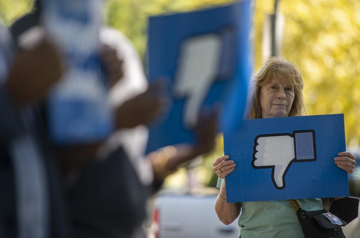 Gerucht: Facebook overweegt naamswijziging met blik op de ‘metaverse’