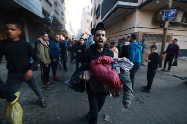 Autoriteiten Gaza: Drie journalisten gedood, dodental loopt op