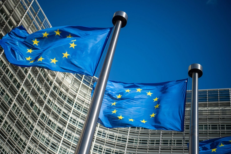 Europese Commissie gaat strijd tegen desinfo en nepnieuws opvoeren
