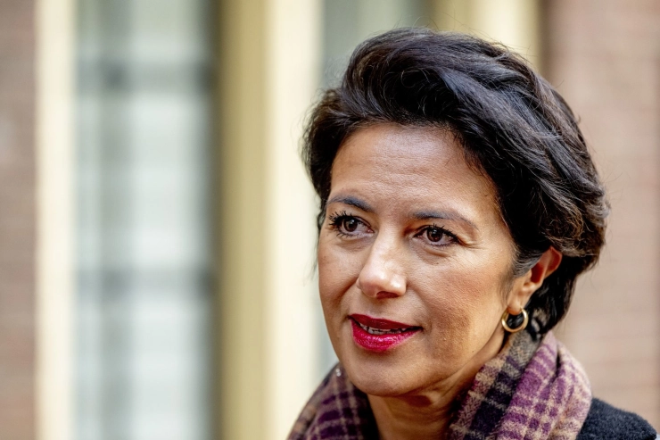Staatssecretaris Uslu wil in gesprek met De Mol en omroepen