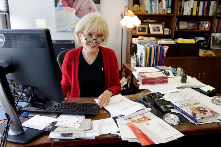 ‘24-uursbewaking voor CBS-journaliste Stahl na doodsbedreigingen’