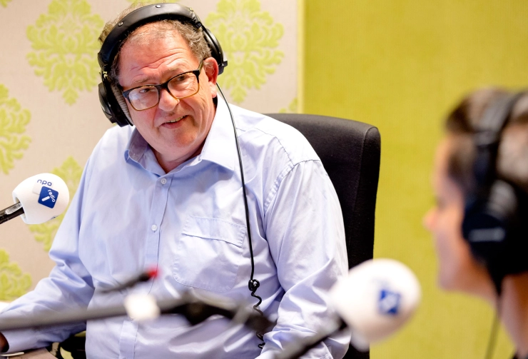Max van Weezel geëerd met Frans Banninck Cocqpenning