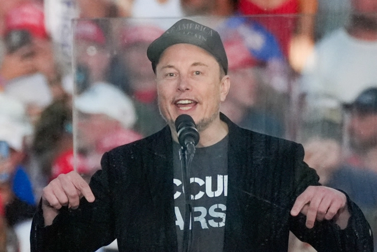 Musk bevestigt dat links naar nieuwsartikelen op X worden onderdrukt