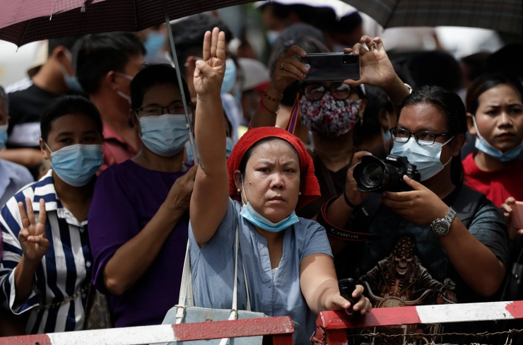 Myanmar: junta waarschuwt journalisten opnieuw: noem ons geen junta