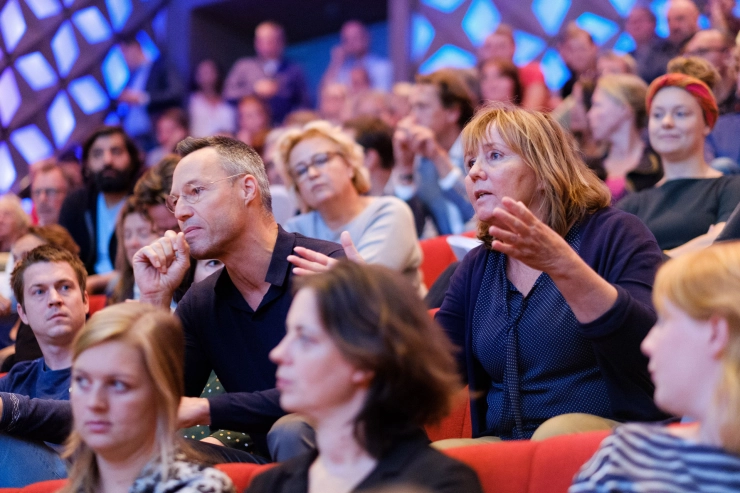 Manifest NPO-makers: stabiliseer het budget en gun ons de tijd voor digitale vernieuwing