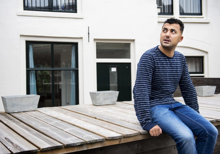 Özcan Akyol eenmalig presentator De Wereld Draait Door