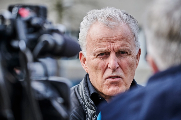 Proces moord Peter R. de Vries begonnen