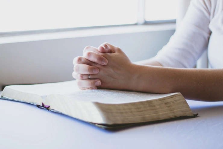 Ons Soort Mensen: Uitje met de stichting en een ontmoeting met God