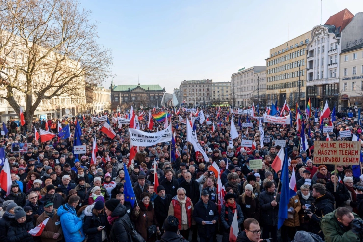 Demonstraties tegen Poolse mediawet