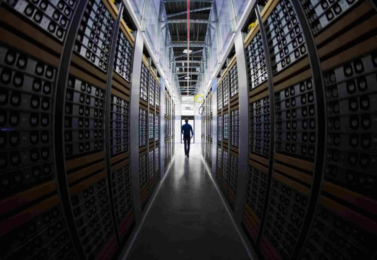 Inlichtingendiensten slaan onterecht data uit hacks op