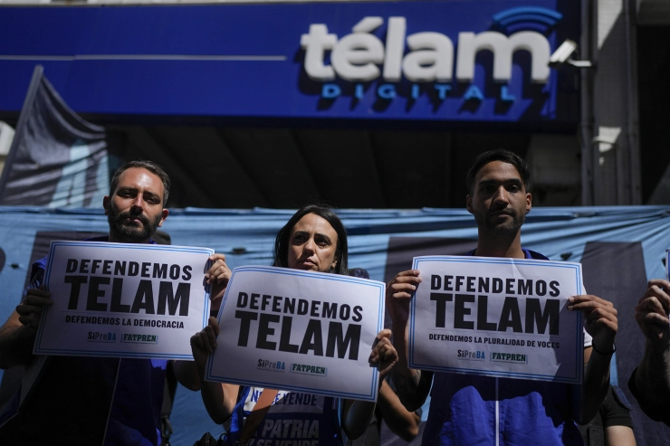 Milei drukt plannen door: Argentinië doekt staatspersbureau Télam in huidige vorm op