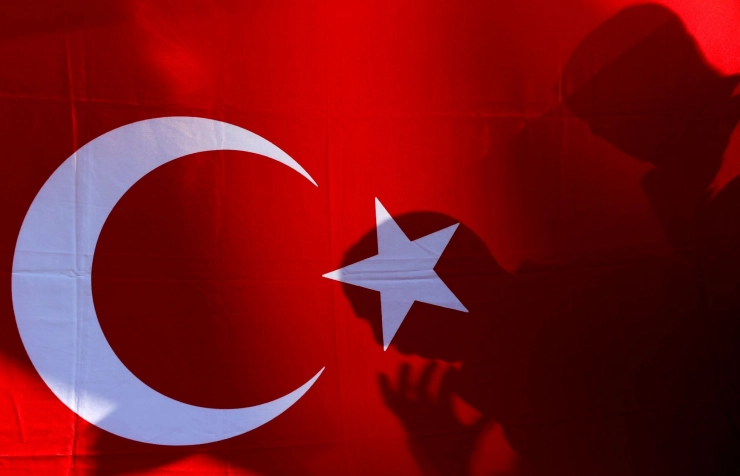 Turks medium moet beschuldigingen ex-raadslid Rotterdam rectificeren
