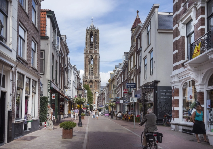 Utrecht praat over ban op hah-bladen; sector in rep en roer