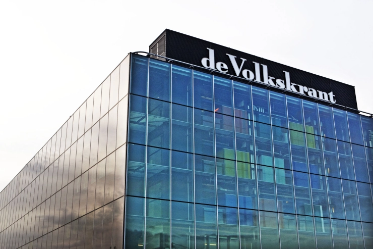 Rechter: Volkskrant mag recensent Arjan Peters ontslaan