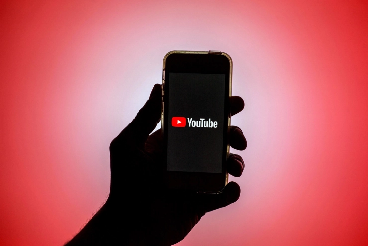 YouTube doet alle vaccinatie-desinfo in de ban